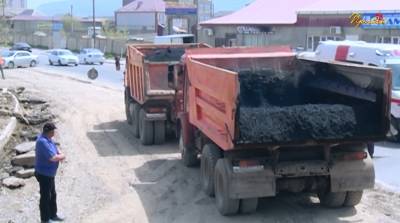 В Махачкале полным ходом ремонтируют дороги